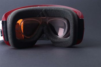 Universal optical insert for goggles